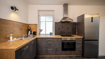 Kühlschrank, Ofen, Herdplatte, Geschirrspüler