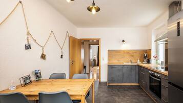 Kühlschrank, Ofen, Herdplatte, Geschirrspüler