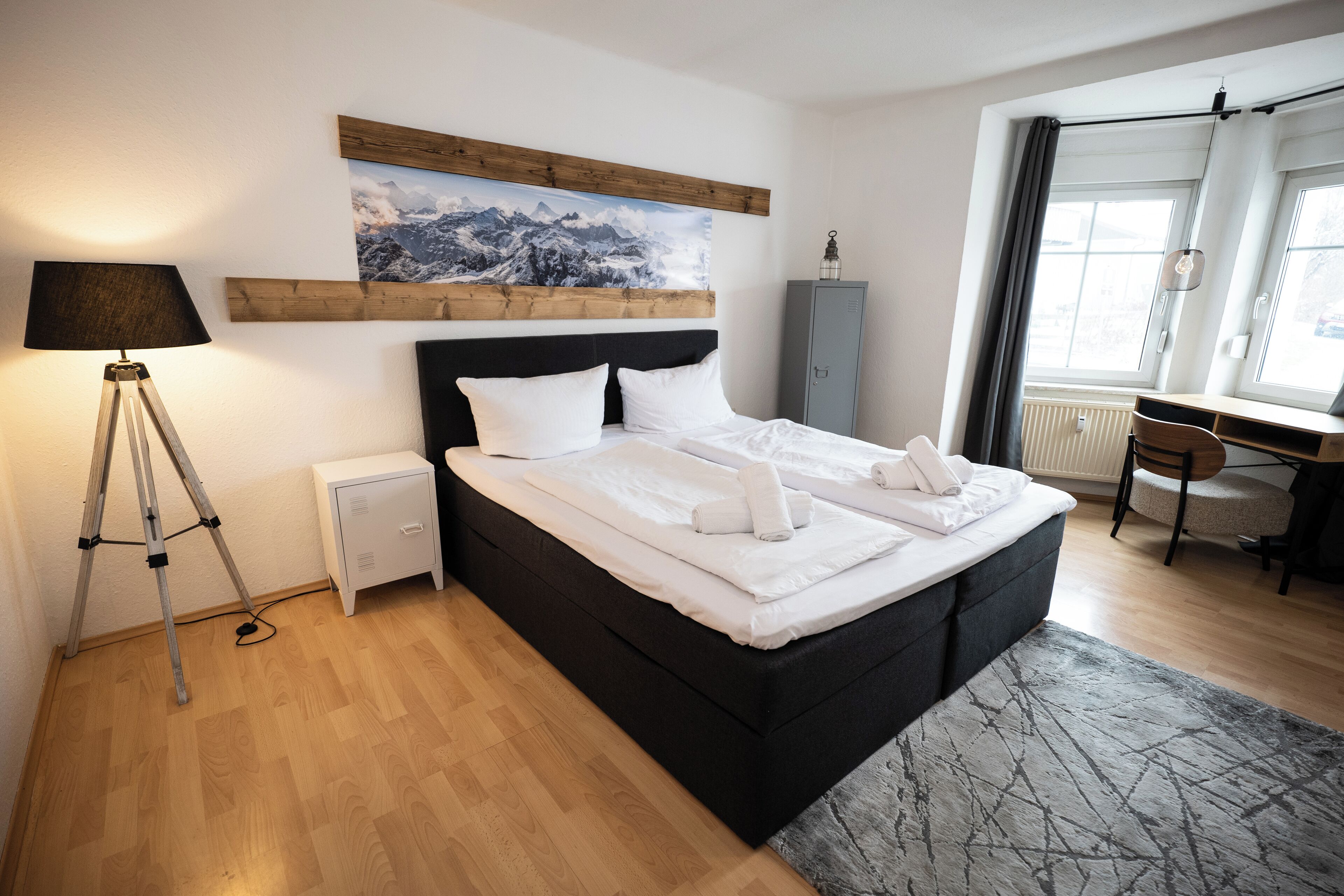 2 bedrooms, desk, travel crib, free WiFi