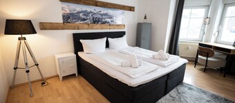 Mountaineer sleeping places | Parking & Wifi