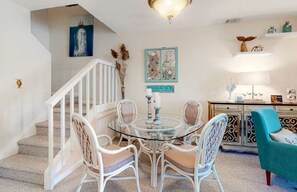 Interior - Coastal Townhome | Sunroom, Near Beach & Bay (Selbyville)