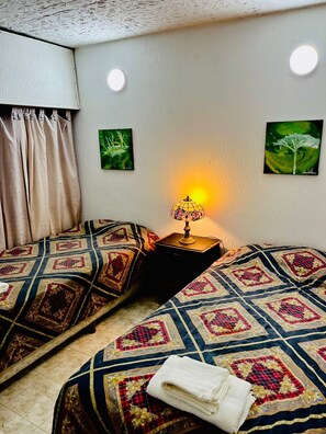 Fer et planche à repasser, Wi-Fi, draps fournis