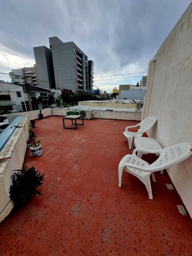 LA HELICE: Artistic and inhabited house, meters from downtown and the sea!!!