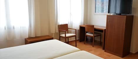 Desk, laptop workspace, free WiFi