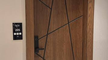 Standard-Dreibettzimmer, Stadtblick | Kostenloses WLAN