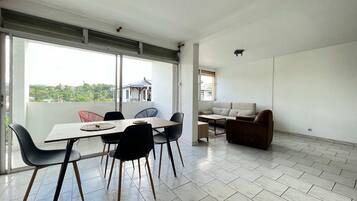 Apartment | 3 bedrooms, Internet