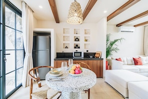 Smart TV - Private Pool Villa w/ Ricefield Views • 8 Min to Seseh Beach (Badung Regency)