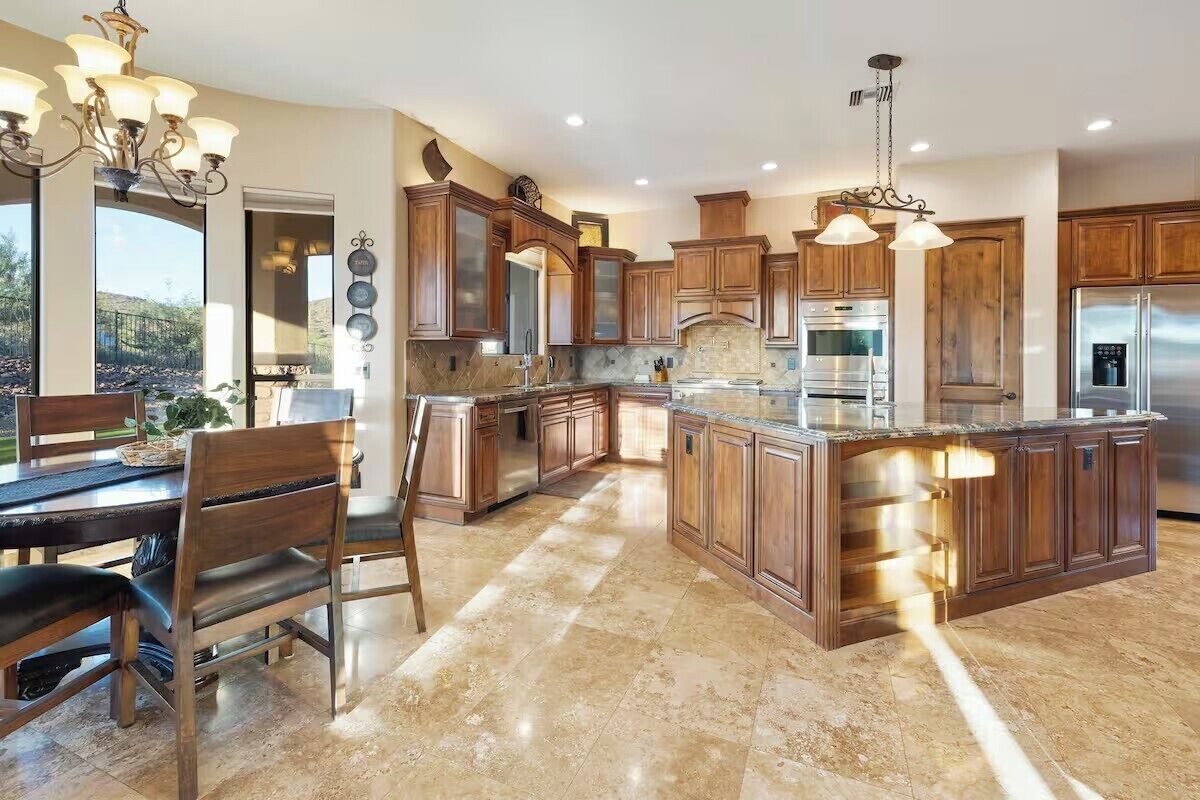 Comfort Quadruple Room | Dining