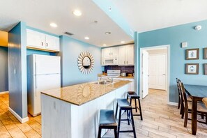 Condo, 1 King Bed with Sofa bed (Sterling Reef 505) | Private kitchen - Sterling Reef 505 (Panama City Beach)