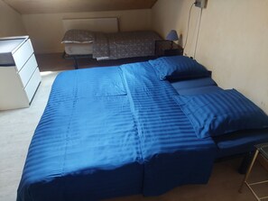 Room - Vrbo Property (Glatigny)