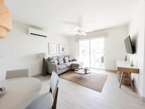 Living area - Oceanfront Villa -C12-PBB- 2 bed, 2 bath (Punta Chame)