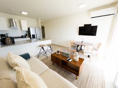 Ventanas Ocean View -V3-8A- 2 bed, 2 bath