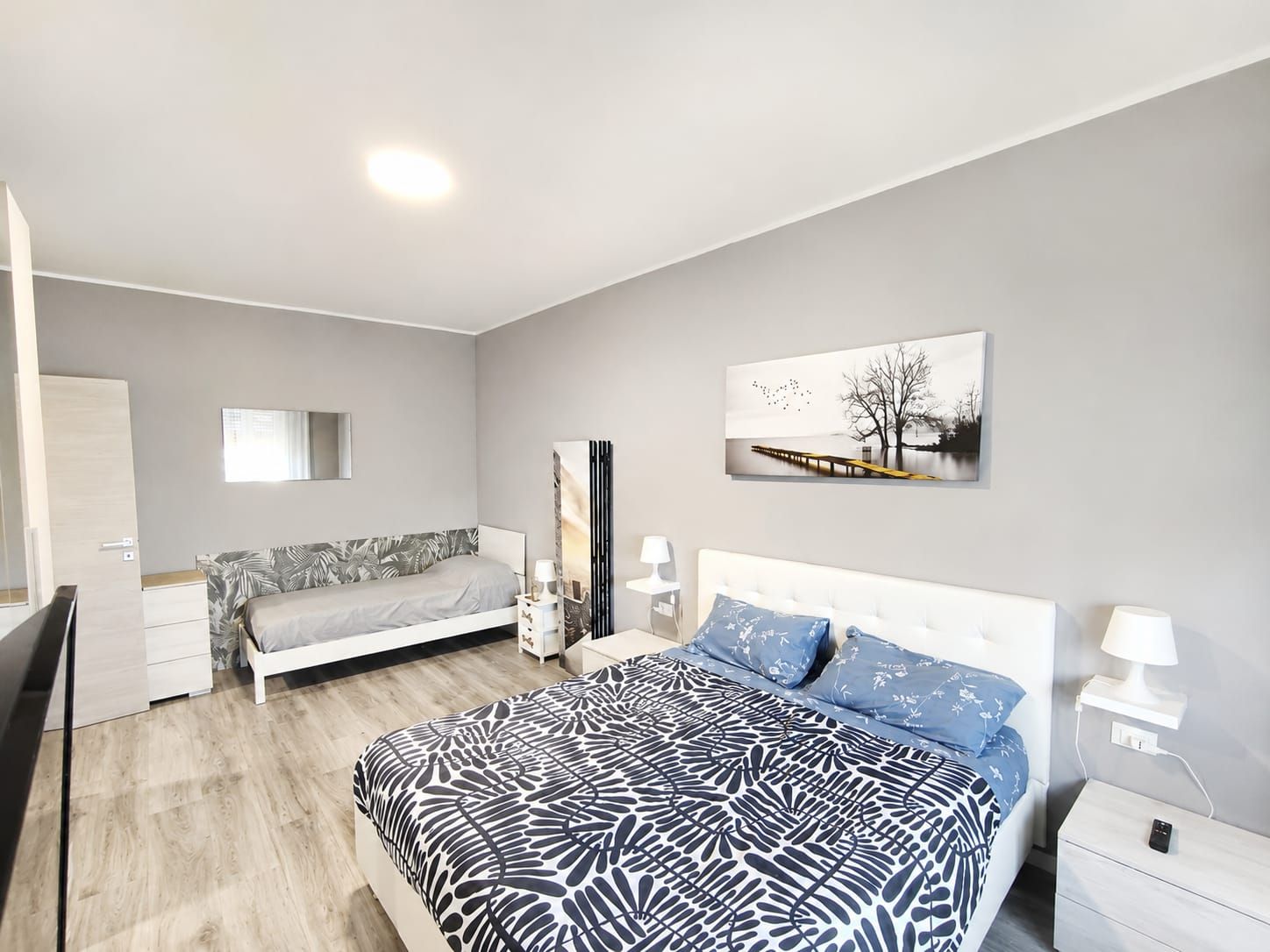 1 chambre, bureau, fer et planche à repasser, accès au Wi-Fi (inclus)