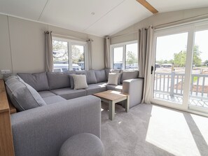 Living area - The Oaks 2 Bedrooms (Northwich)