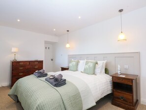 5 Schlafzimmer, individuell dekoriert, individuell eingerichtet