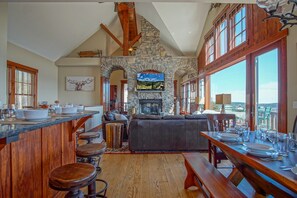 House, Multiple Beds, Hot Tub, Mountain View (8 Br: Sanctuary Slopeside 1) | 8 bedrooms, individually decorated, individually furnished, bed sheets - Slope Side 8 BR at Sanctuary Majestic Mountain Top Estate 4800 Square Feet of Quality Sleeps 16 (Snowshoe)