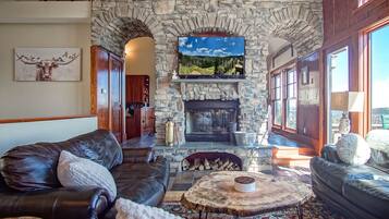 House, Multiple Beds, Hot Tub, Mountain View (8 Br: Sanctuary Slopeside 1) | Living area