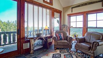 Rumah, Beberapa Tempat Tidur, hot tub, pemandangan gunung (8 Br: Sanctuary Slopeside 1) | Area keluarga