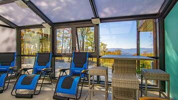 House, Multiple Beds, Pool Access, Mountain View (8 Br: South Westridge 047) | Interior