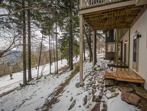 Terrace/patio - Stemwinder #3: 3 Bedrooms Plus Bonus Sleeping Loft. 2 Full Baths (Snowshoe)