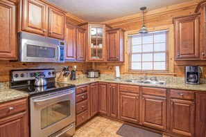 House, Multiple Beds, Pool Access, Mountain View (5 Br: Loggers Run 7) | Private kitchen - Loggers Run #7: 5 Bedrooms, 3.5 Bath: Slope Side. Overlooks The Ski Trail ! (Snowshoe)