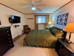 House, Multiple Beds, Patio, Mountain View (4BR: Lands End 05) | 4 bedrooms, individually decorated, individually furnished, bed sheets - Lands End 4 BR Condo: 5 Mins Walk to the Village (Snowshoe)