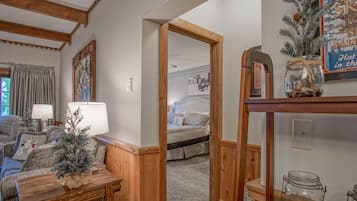 Condo, varias camas, acceso a la alberca, vista a la montaña (2 Br: Whistlepunk 28) | Interior