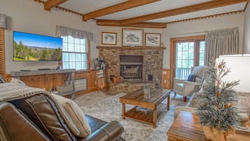 Condo, Multiple Beds, Pool Access, Mountain View (2 Br: Whistlepunk 28) | Living area