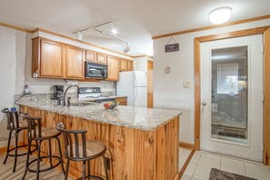 House, Multiple Beds, Patio, Mountain View (2 Br: Powderidge 17) | Private kitchen - 2 Br: Powderidge17: Slope Side on the Shuttle Route-clean and Spacious! (Snowshoe)