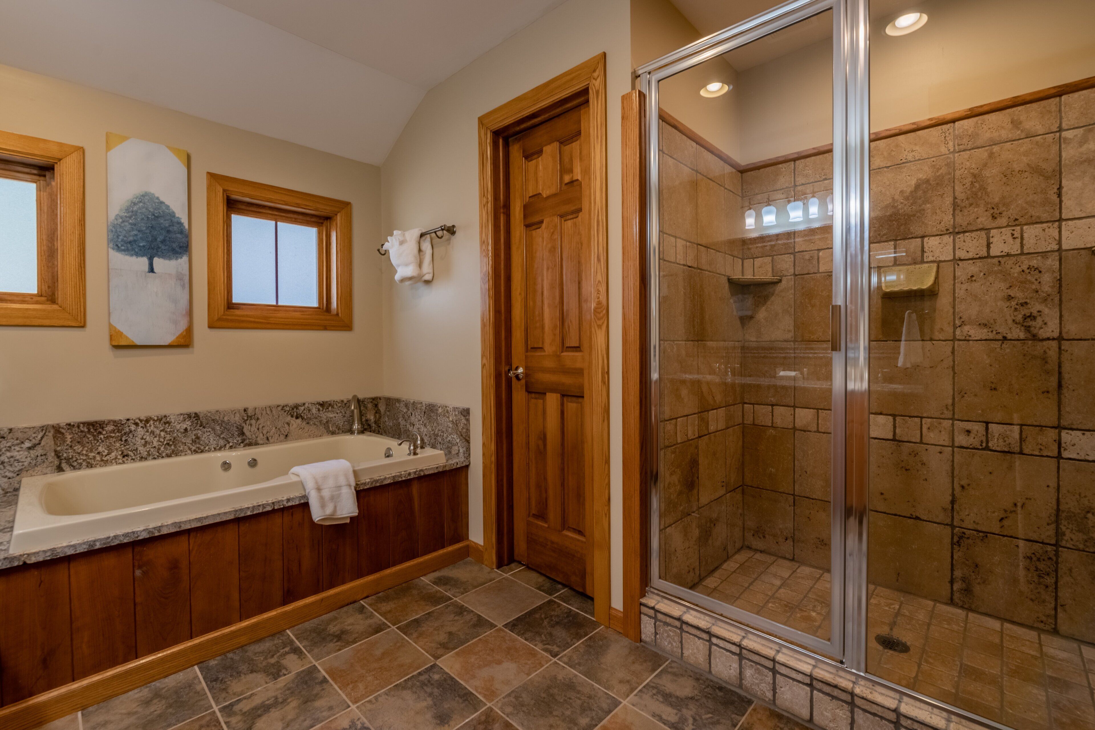 منزل - عدة أسرّة - بمغطس ساخن - منظر للجبل (8 Br: N. Westridge Rd. 11) | حمام | مناشف