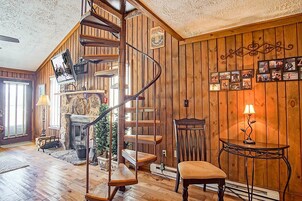 Talo, useita sänkyjä, patio, vuoristonäköala (2 Br: Wabasso 10) | Sisätilat