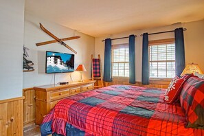Apartment, 1 King-Bett und Schlafsofa, Poolzugang, Bergblick (1 Br: Whistlepunk 33) | 1 Schlafzimmer, individuell dekoriert, individuell eingerichtet