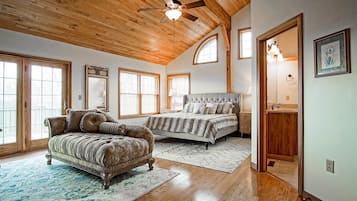 House, Multiple Beds, Pool Access, Mountain View (4 Br: N. Westridge Rd. 32)