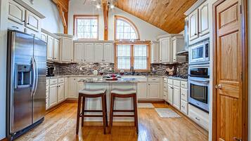 Casa, varias camas, acceso a la alberca, vista a la montaña (4 Br: N. Westridge Rd. 32) | Cocina privada