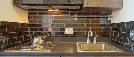 Estúdio, 1 cama King e sofá-cama, acesso à piscina (Expedition Station #306: Slope Side) | Cozinha privada