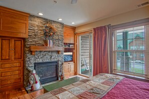 Maison, plusieurs lits, patio, vue montagne (3 Br Plus: Camp 4 #11) | 3 chambres, décoration personnalisée, ameublement personnalisé