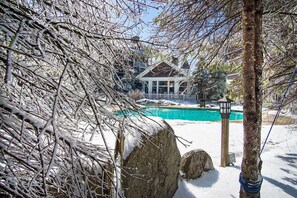 Pool - Allegheny Springs 414: Junior Studio Slopeside (Snowshoe)