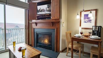 Studio, 1 Queen Bed with Sofa bed, Pool Access (1 Br Jr Studio: Allegheny Springs 414) | View from room