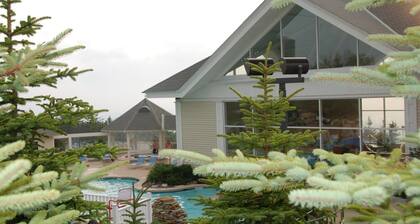 Expedition Station #120: Snowshoe's Premier Slopeside Junior Studio Accommodations