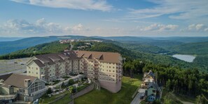 Exterior - 2 Br: Soaring Eagle Lodge 317: Luxury Bell Tower Condo - Great Amenities -slope Side (Snowshoe)