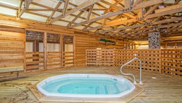 Condo, Multiple Beds, Hot Tub, Mountain View (1 Br: Snowcrest 210B) | Indoor spa tub