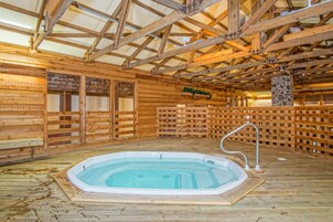 Bañera de hidromasaje interior