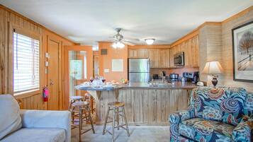 Condo, 1 Queen Bed with Sofa bed, Balcony, Mountain View (1 Br: Powderidge 01) | Living area