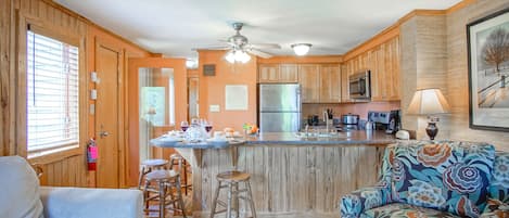 Leilighet, 1 queensize-seng med sovesofa, balkong, fjellutsikt (1 Br: Powderidge 01) | Oppholdsområde