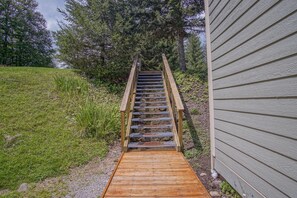 Exterior detail - Powderidge 1 Hideaway Slope Side (Snowshoe)