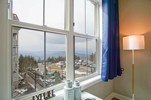 Condo, Multiple Beds, Pool Access, Mountain View (2 Br: Expedition Station 201) | Interior - Slope Side! 2 Bed 2 Bath Expedition Station 201 (Snowshoe)
