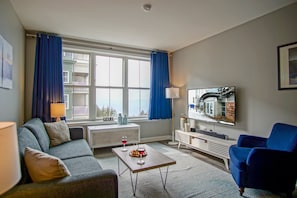 Condo, Multiple Beds, Pool Access, Mountain View (2 Br: Expedition Station 201) | Living area - Slope Side! 2 Bed 2 Bath Expedition Station 201 (Snowshoe)