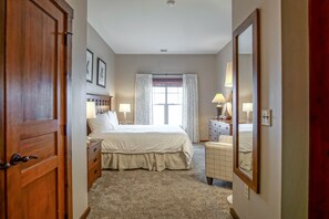 Condo, Multiple Beds, Hot Tub, Mountain View (2 Br: Soaring Eagle 402)