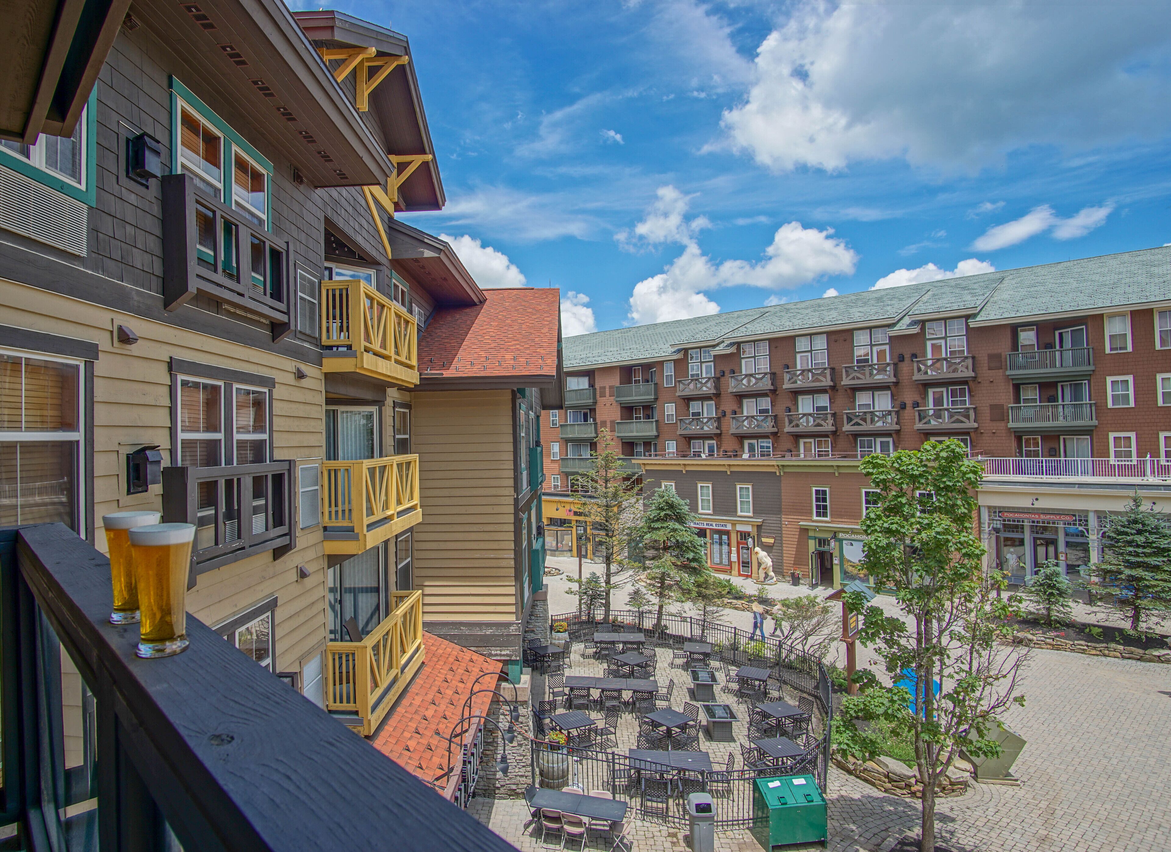 Condo, 1 Queen Bed with Sofa bed, Hot Tub, Mountain View (1 Br: Rimfire 322) | Outdoor dining