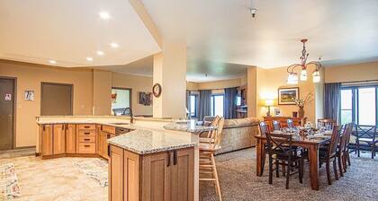 Silver Creek 5801 Penthouse 4 Br Condo Slope Side, Sleeps 17